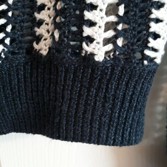 Theory, knit,  long sleeve top, medium - Picture 3 of 6